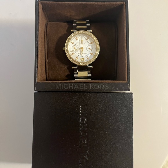 Michael kors watch - Picture 2 of 3